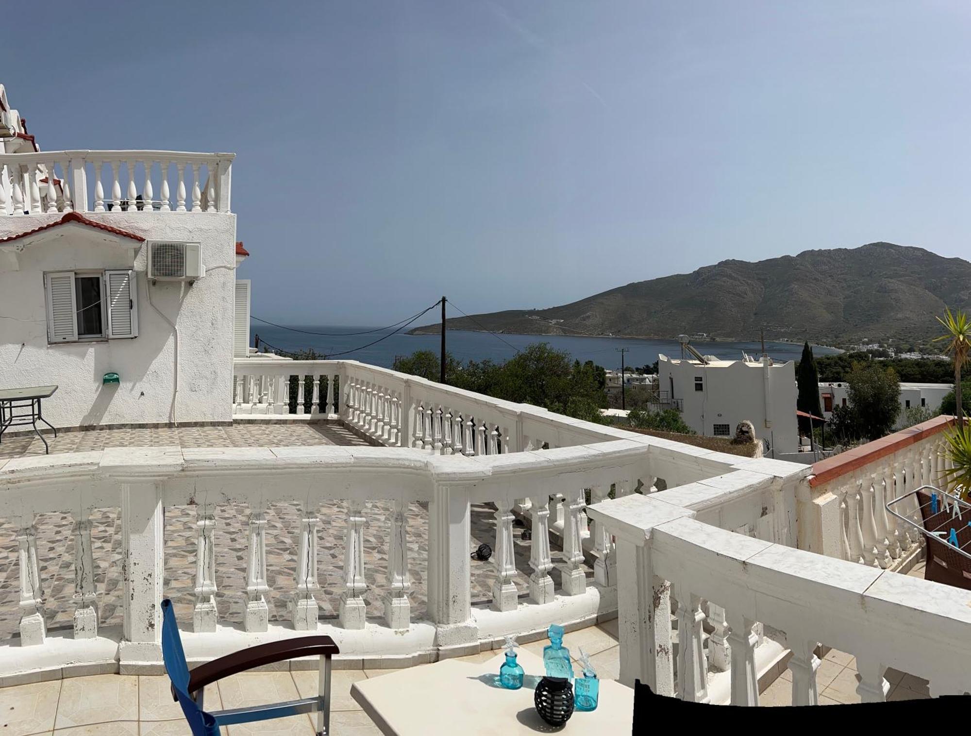 Nikos Studios Livadia  Buitenkant foto