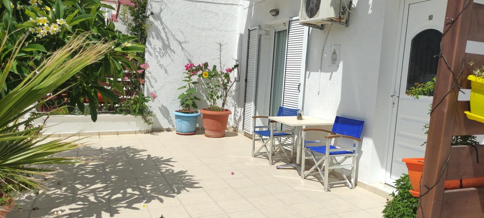 Nikos Studios Livadia  Kamer foto