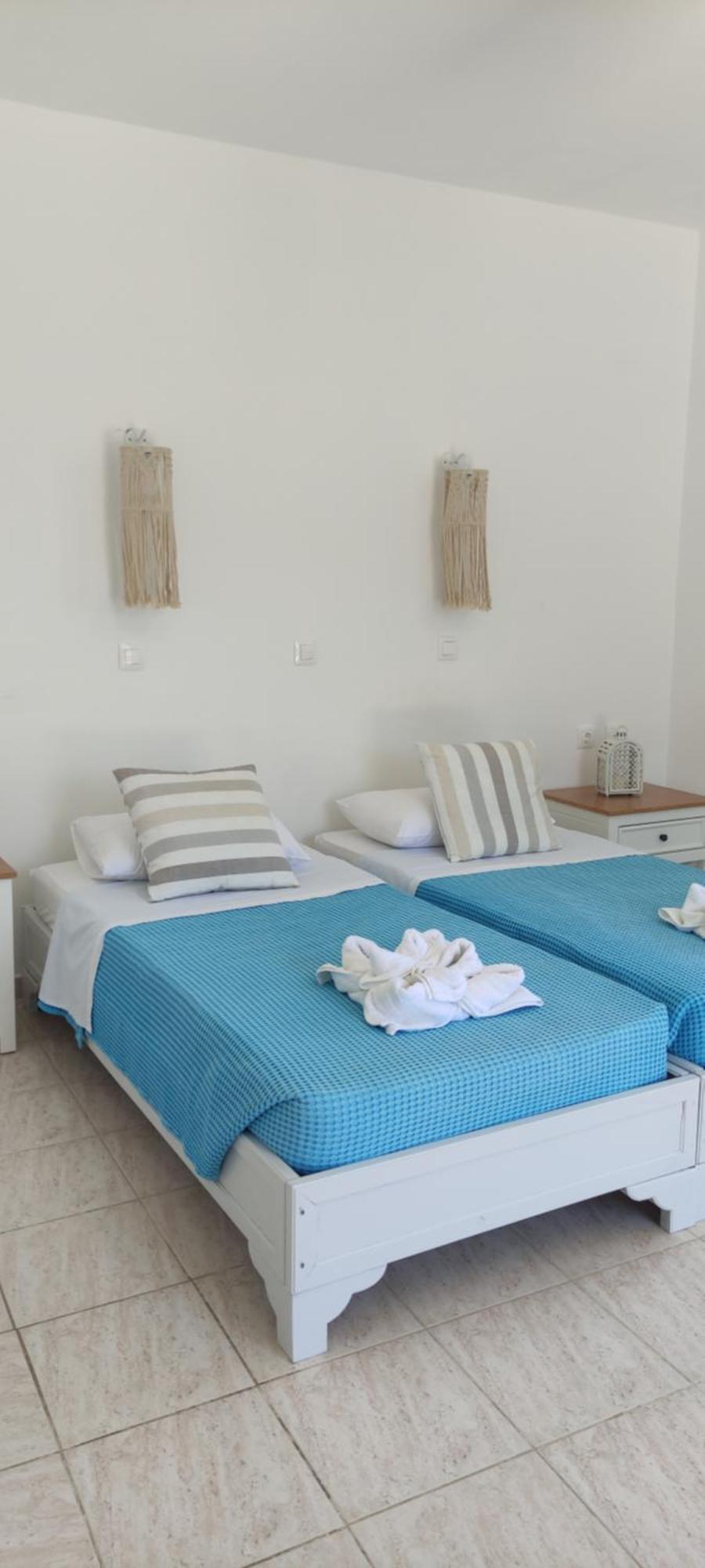 Nikos Studios Livadia  Kamer foto