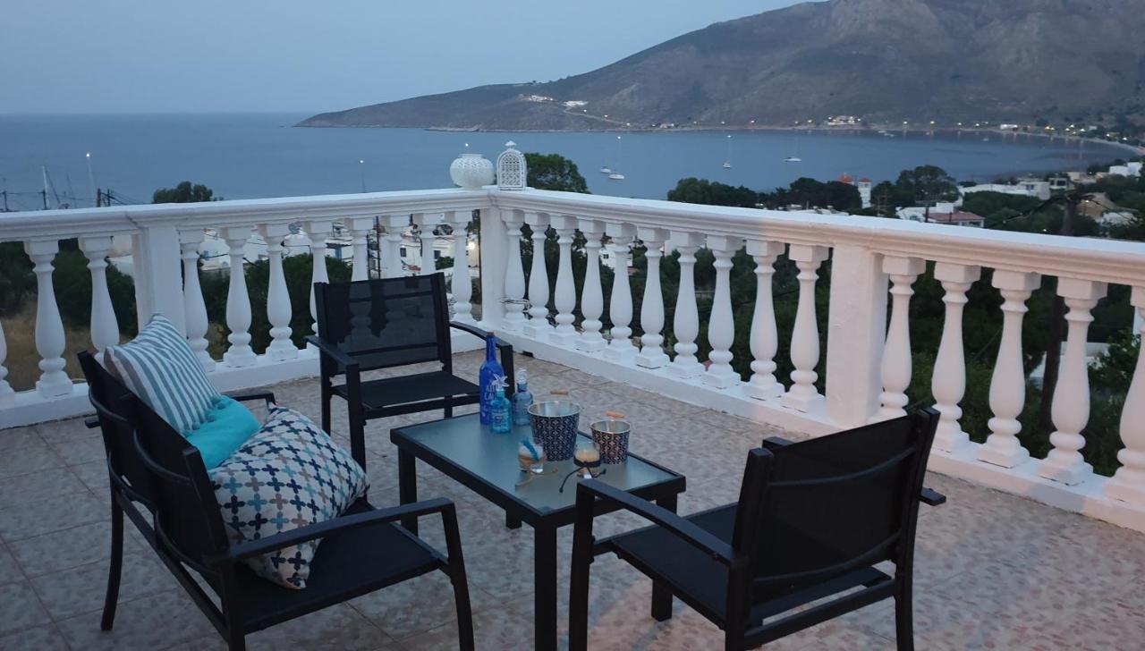 Nikos Studios Livadia  Buitenkant foto